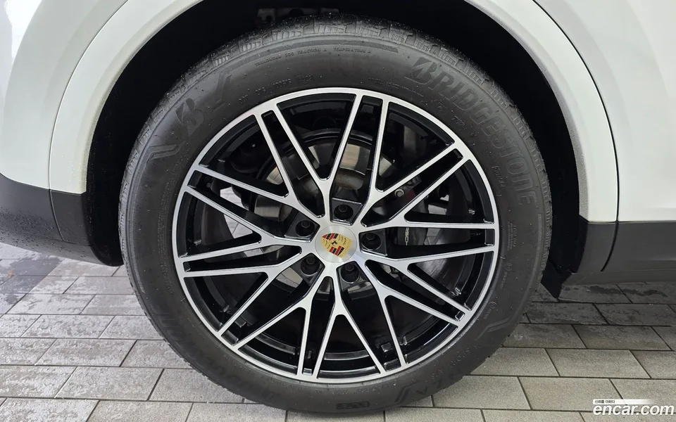 Porsche Cayenne 3.0 2024 — thumbnail 5
