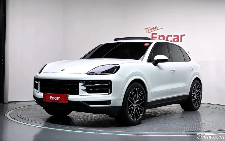 Porsche Cayenne 3.0 2024 — photo 1, buy with delivery to Moscow