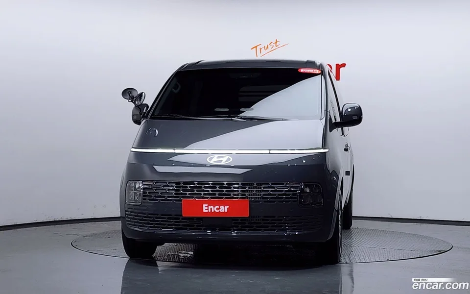 Hyundai Staria HEV 1.6 5 2025 — thumbnail 3