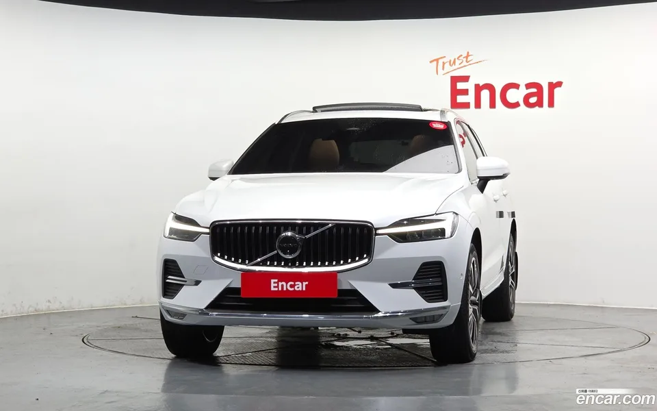 Volvo XC60 B6 2025 — thumbnail 3