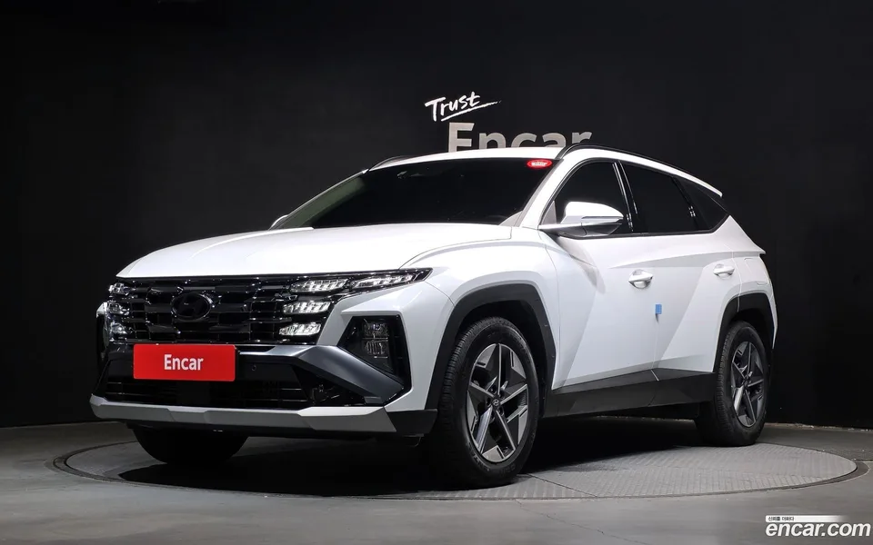 Hyundai Tucson Hybrid NX4 HEV 1.6 2WD 2025 — photo 1, buy with delivery to Moscow