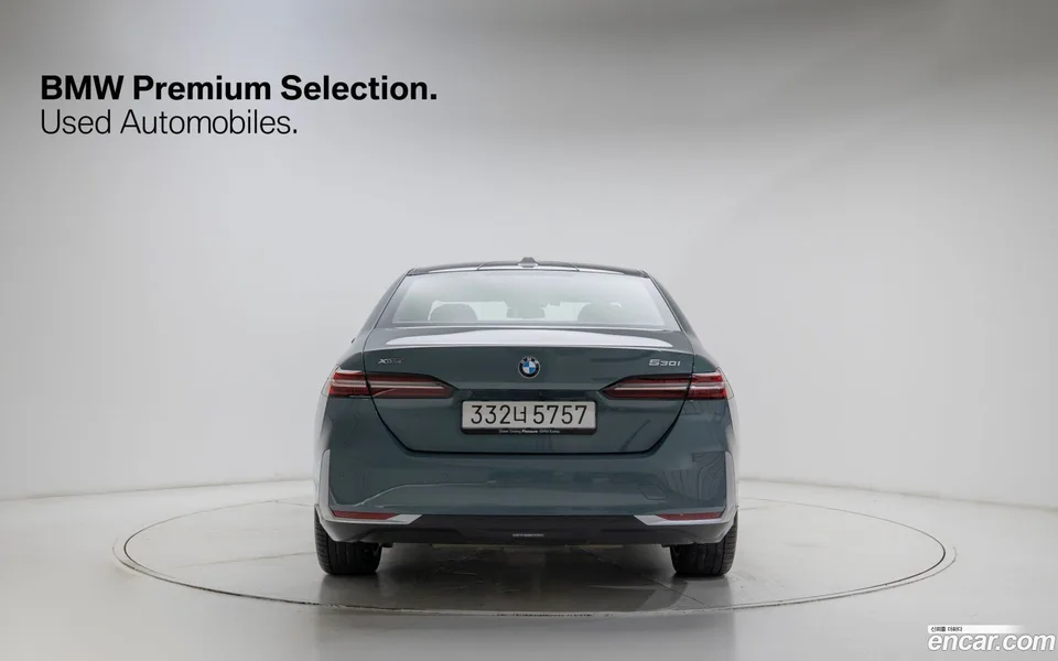 BMW 5 Series 530i xDrive 2025 — thumbnail 4