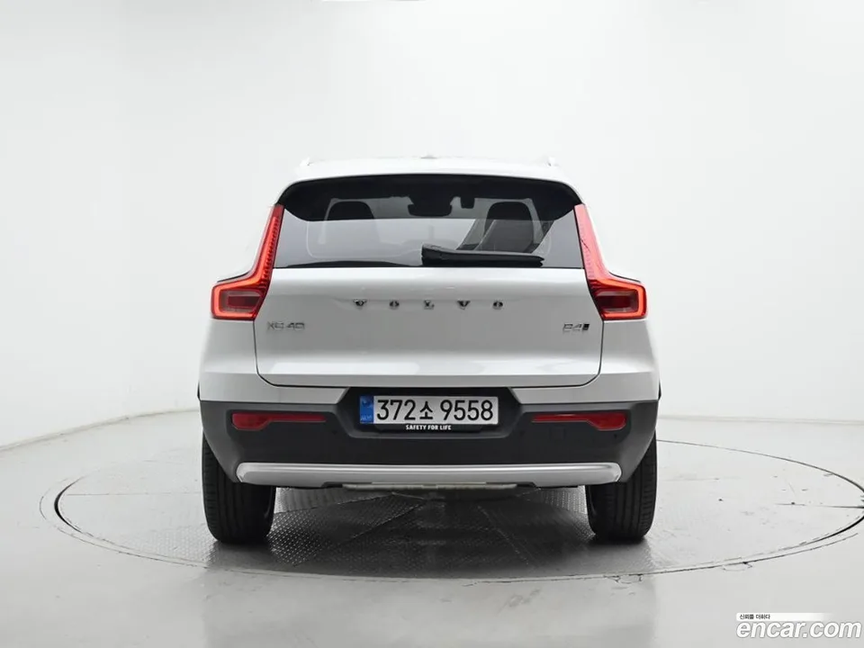Volvo XC40 B4 2026 — миниатюра 4