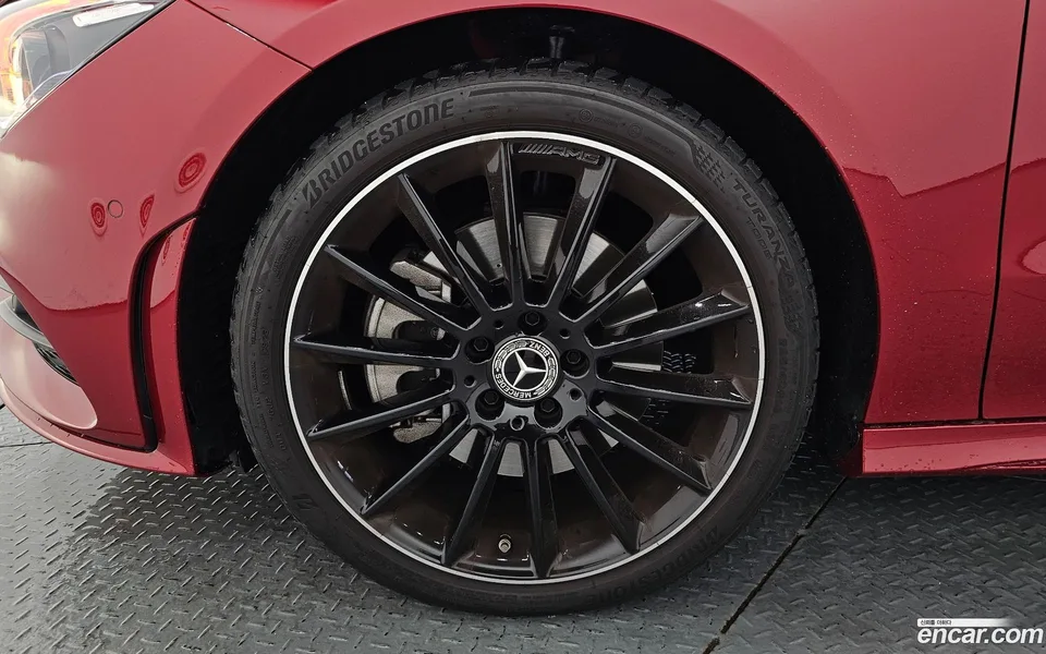 Mercedes-Benz CLA-Class CLA250 4MATIC 2023 — thumbnail 5