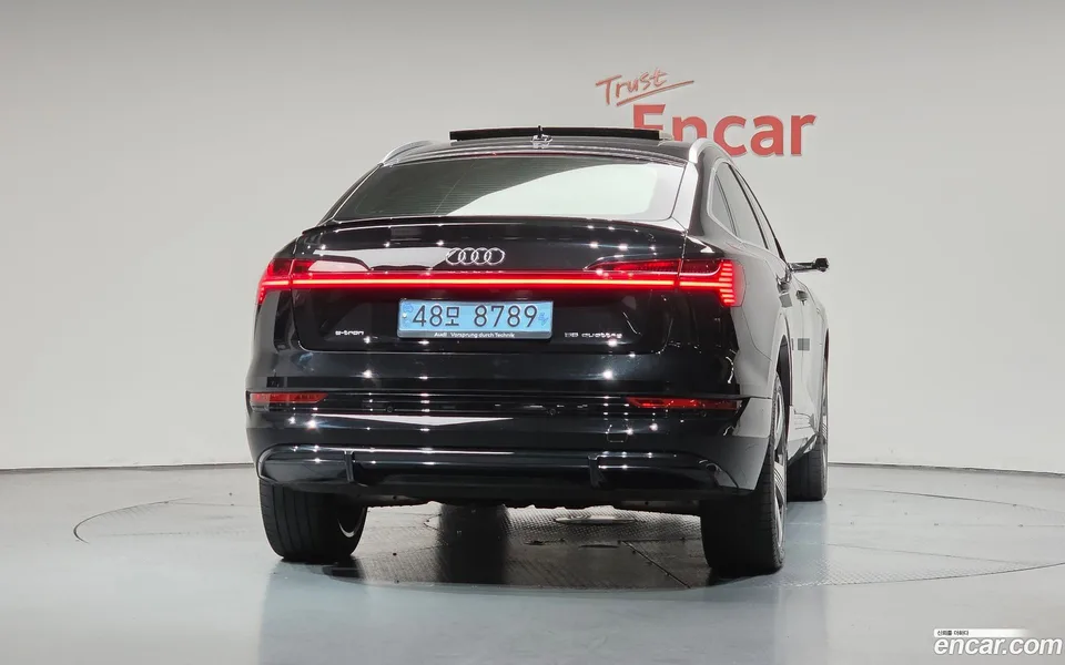 Audi e-tron 55 2023 — thumbnail 4