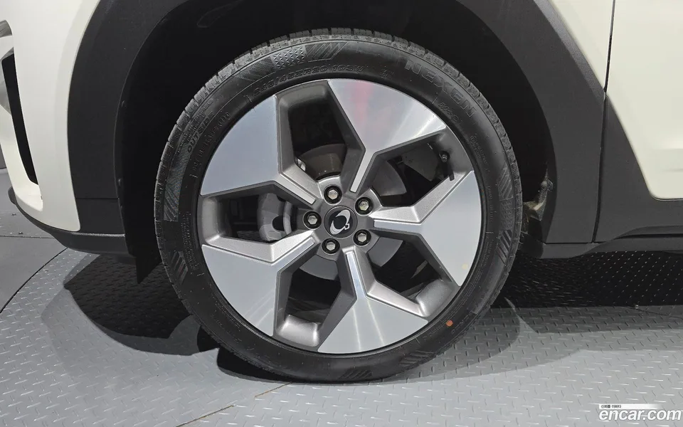 KG Mobility Torres EVX E7 2024 — thumbnail 5
