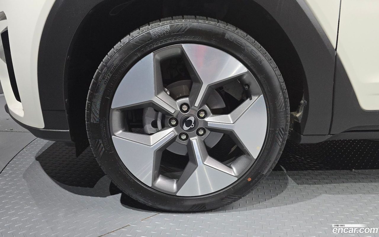 KG Mobility Torres EVX 2024 — 5