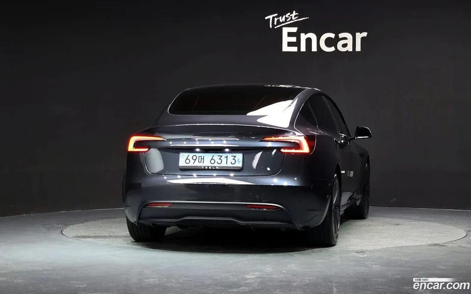 Tesla Model 3 RWD 2025 — thumbnail 4