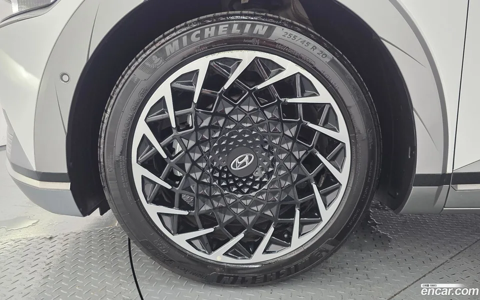 Hyundai Ioniq 5 2024 — thumbnail 5