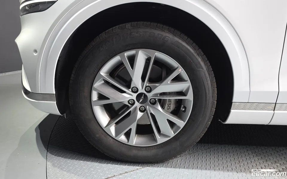 Genesis GV70 2.5T 2WD 2025 — thumbnail 2