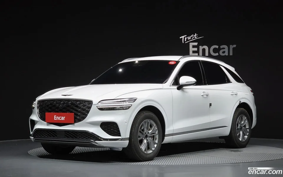 Genesis GV70 2.5T 2WD 2025 — photo 1, buy with delivery to Moscow