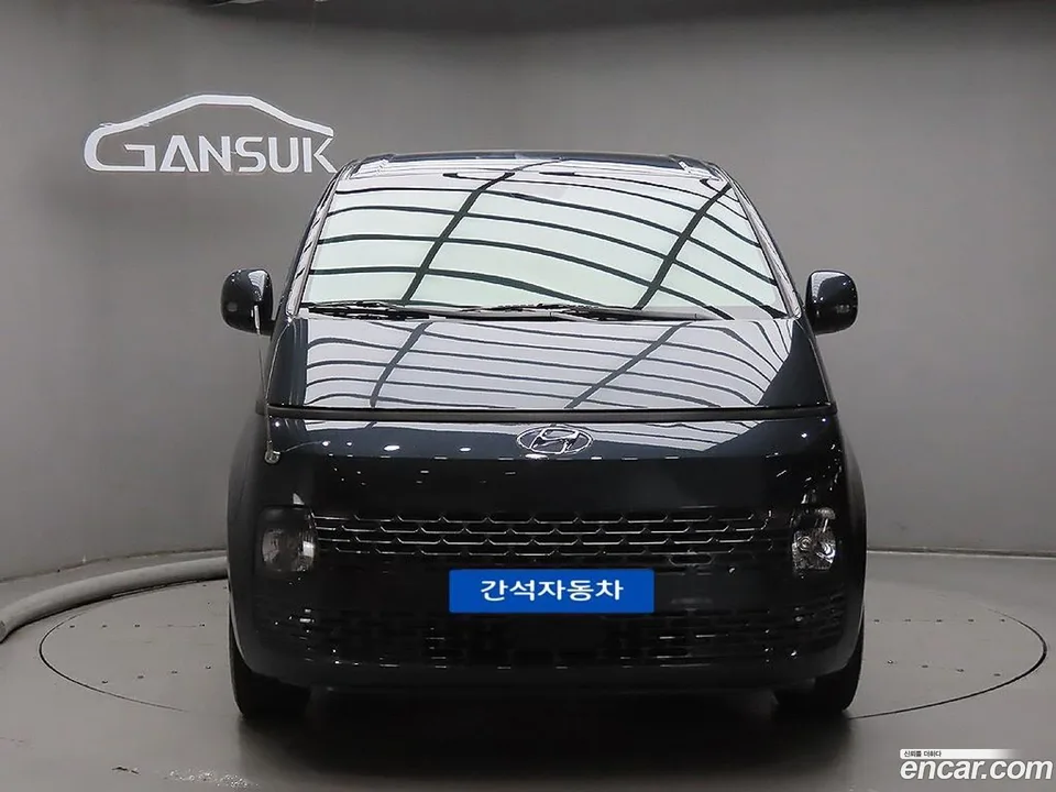 Hyundai Staria L3.5 3 2023 — thumbnail 3