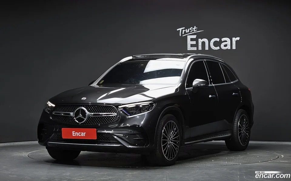 Mercedes-Benz GLC-Class GLC300 4MATIC AMG Line 2024 — photo 1, buy with delivery to Moscow