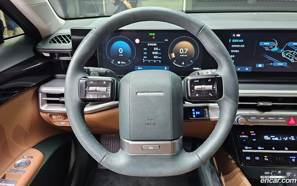 Hyundai Grandeur 2.5 2WD 2024 — thumbnail 2