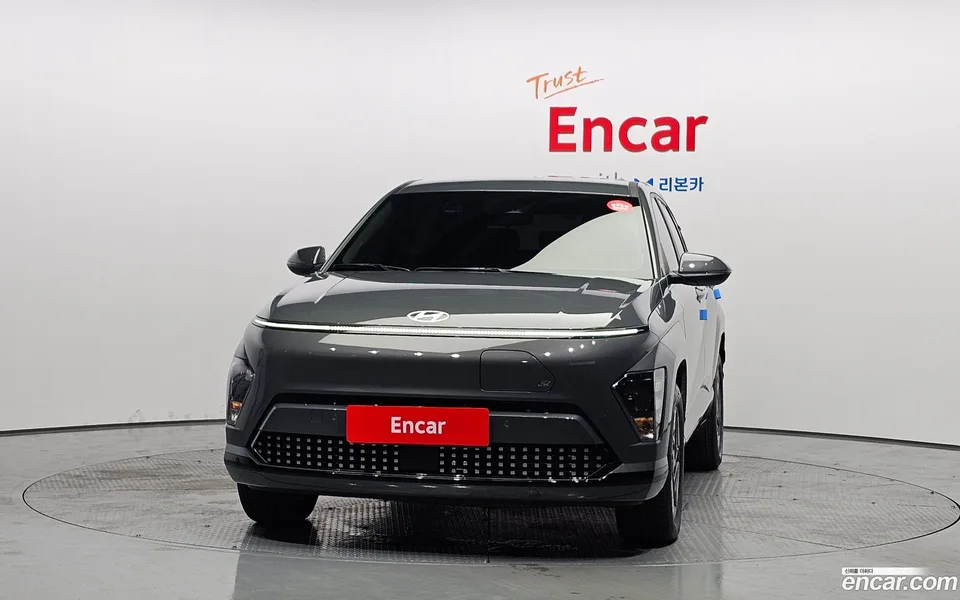Hyundai Kona Electric 2025 — thumbnail 3