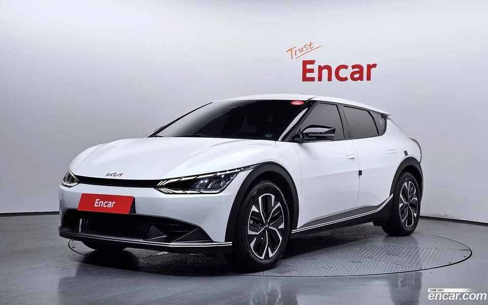 Kia EV6 2022 — photo 1, buy with delivery to Moscow