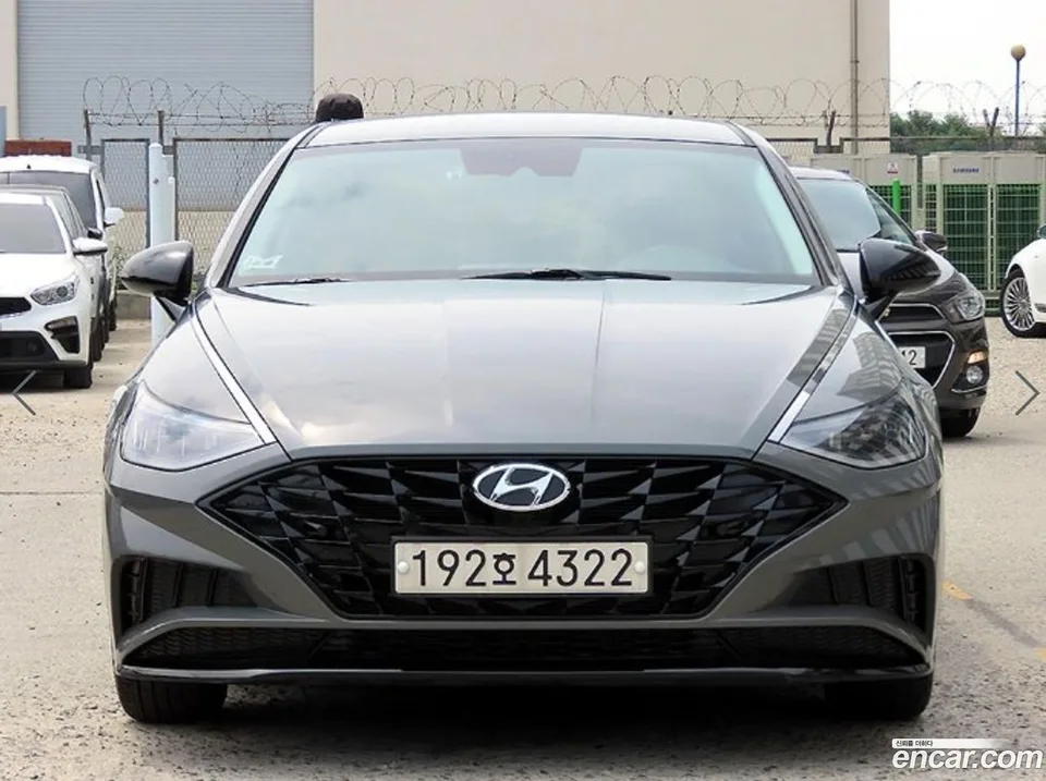 Hyundai Sonata 2.0 2022 — photo 1, buy with delivery to Moscow
