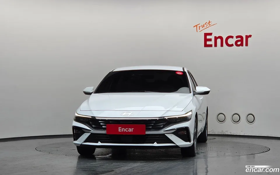 Hyundai Avante CN7 1.6 2025 — thumbnail 3