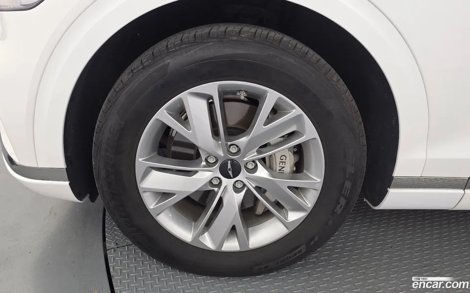 Genesis GV70 2.5T 2WD 2024 — thumbnail 2