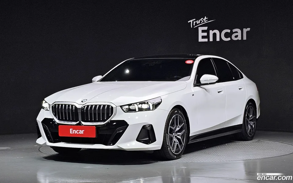 BMW 5 Series 520i M 2025 — photo 1, buy with delivery to Moscow