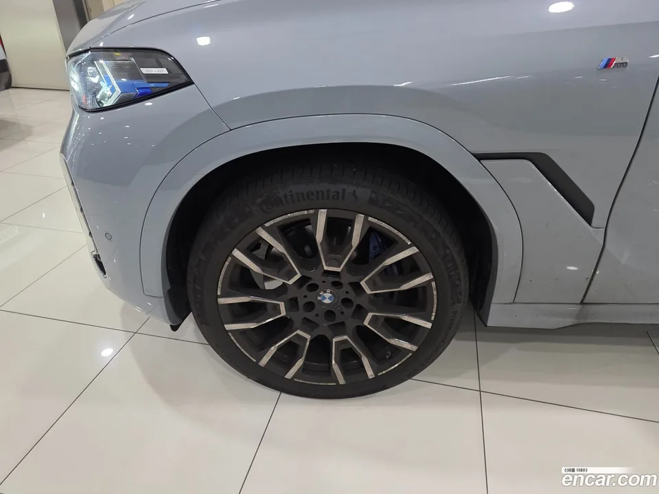 BMW X6 xDrive40i M 2025 — thumbnail 2