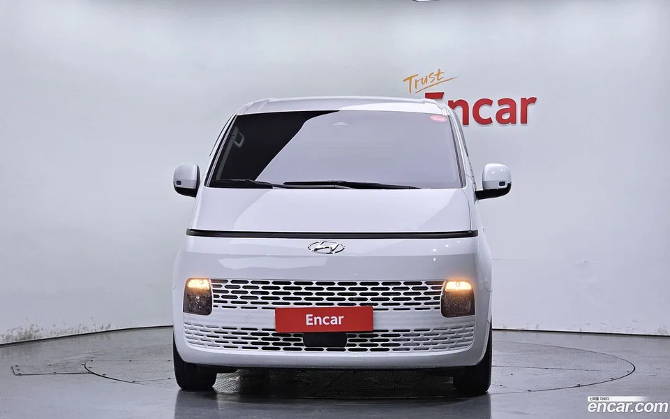 Hyundai Staria 5 2022 — миниатюра 3