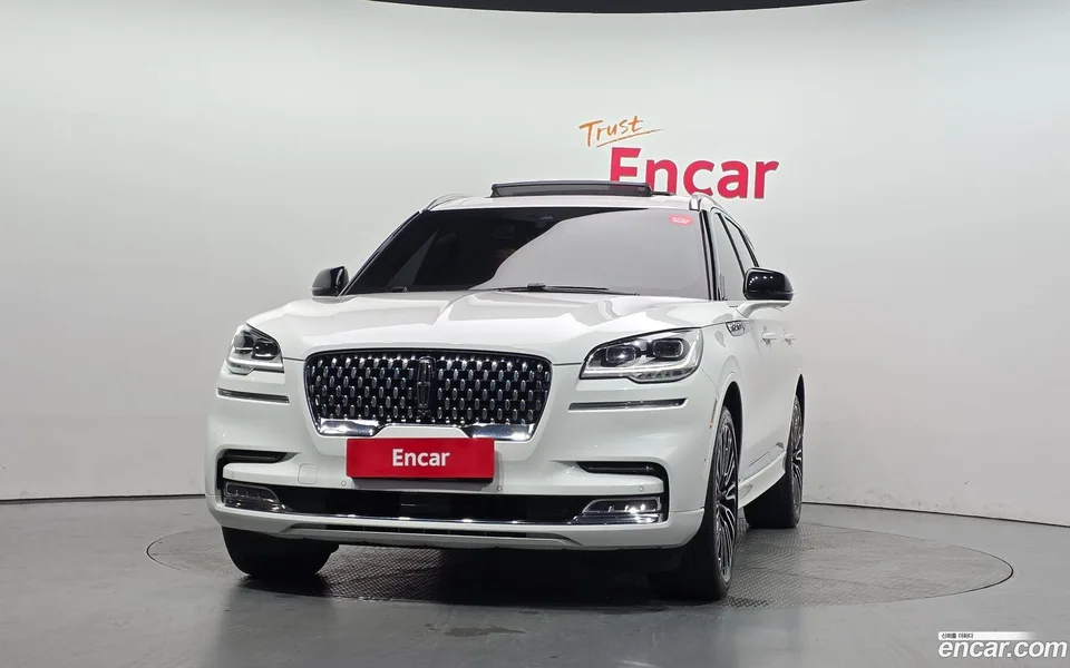 Lincoln Aviator 3.0 AWD 2023 — thumbnail 3