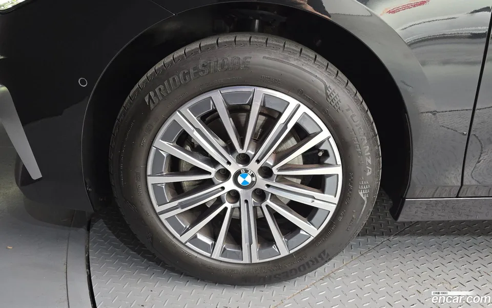 BMW 2 Series Active Tourer 218d 2025 — thumbnail 2