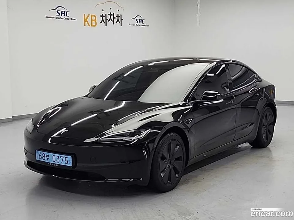 Tesla Model 3 AWD 2024 — photo 1, buy with delivery to Moscow