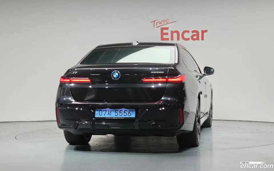 BMW i7 xDrive 60 M 2024 — thumbnail 4
