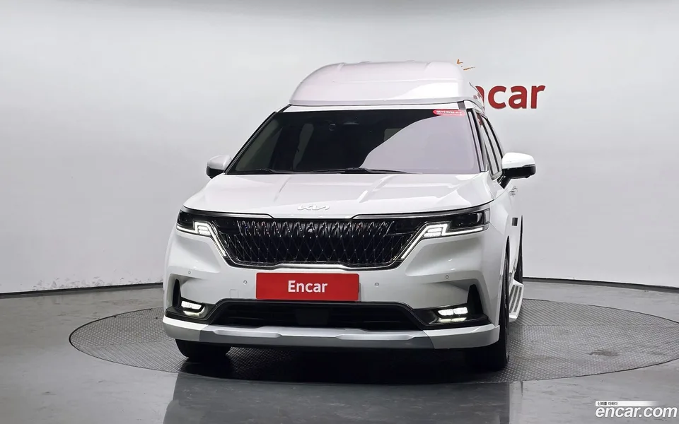 Kia Carnival 9 2023 — thumbnail 3