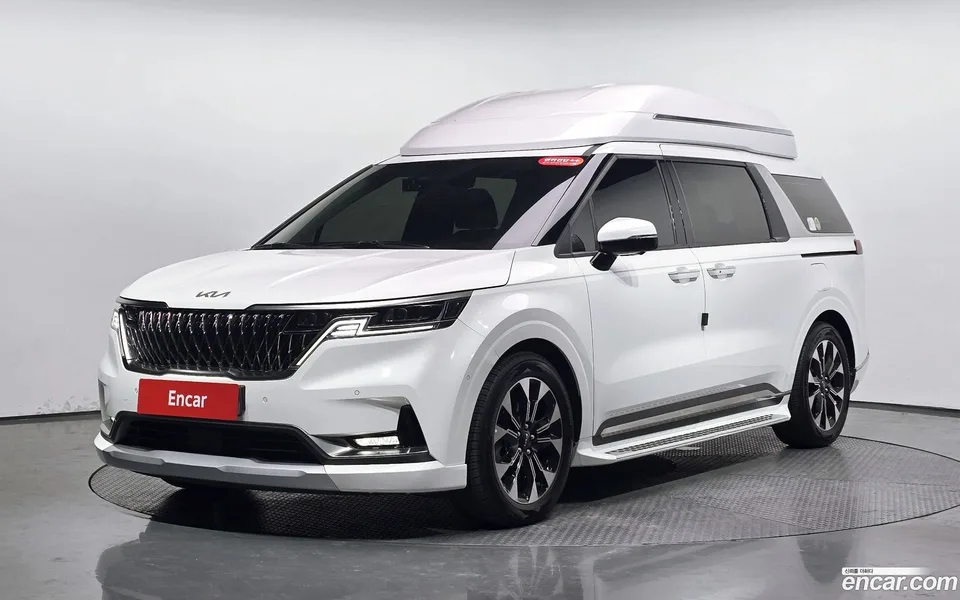 Kia Carnival 9 2023 — photo 1, buy with delivery to Moscow