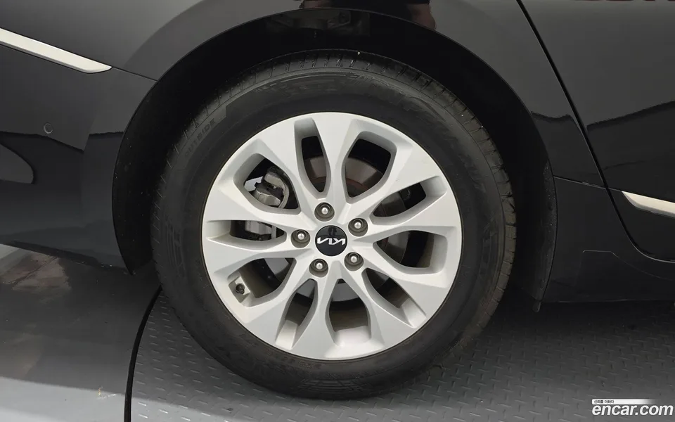 Kia K8 2.5 2WD 2023 — thumbnail 2
