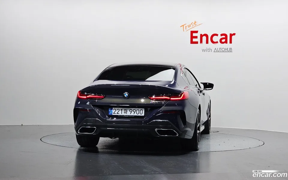 BMW 8 Series M850i xDrive 2024 — thumbnail 4