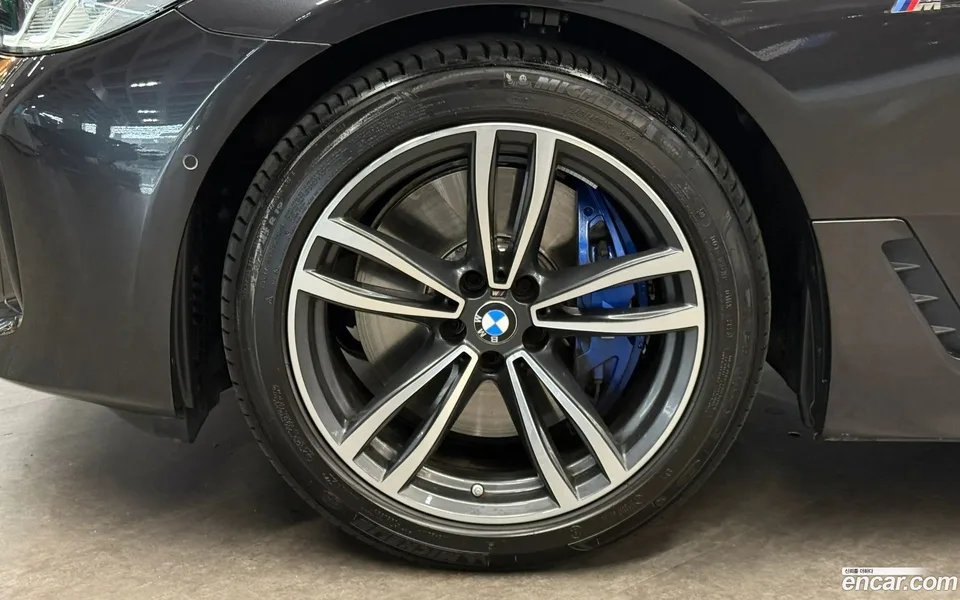 BMW 6 Series GT 620d M 2023 — thumbnail 2