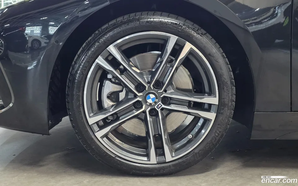 BMW 1 Series 120i M 2024 — thumbnail 2
