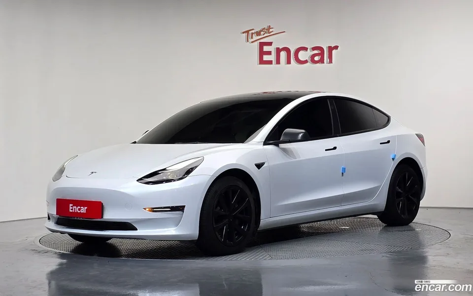 Tesla Model 3 AWD 2022 — фото 1, купить с доставкой в Москву