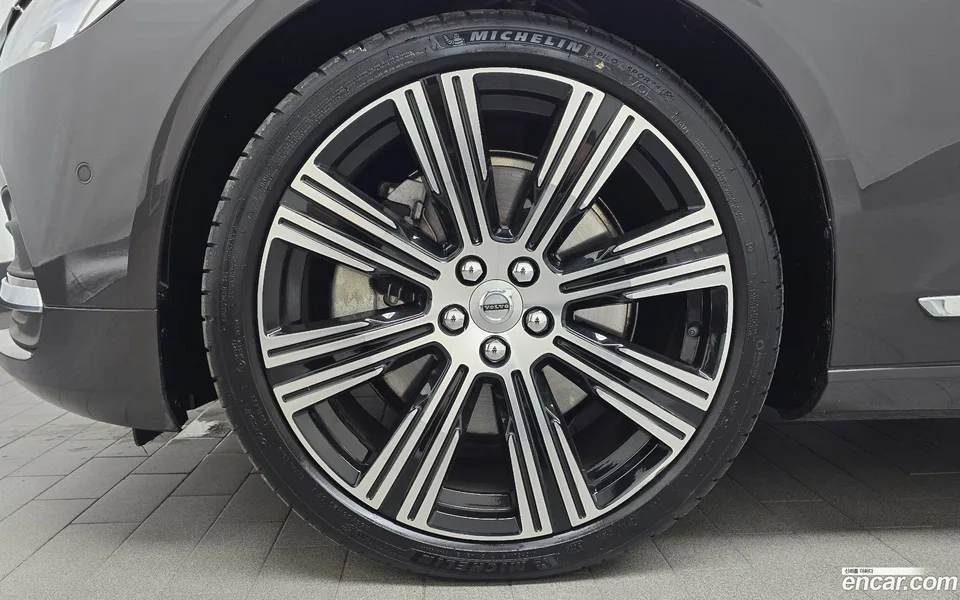 Volvo S90 B6 AWD 2022 — thumbnail 2