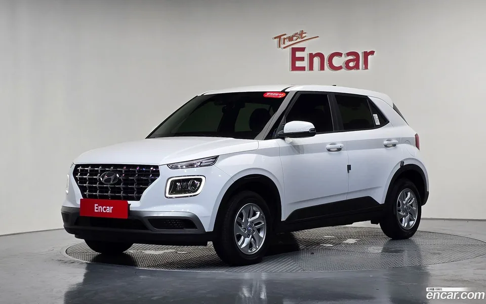 Hyundai Venue 1.6 2025 — photo 1, buy with delivery to Moscow