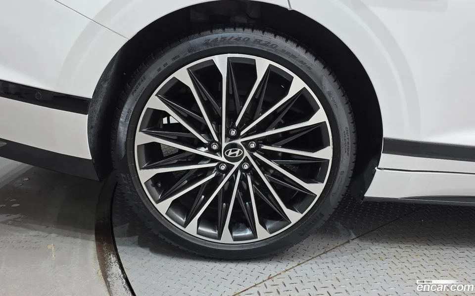 Hyundai Grandeur 2.5 2WD 2023 — thumbnail 5