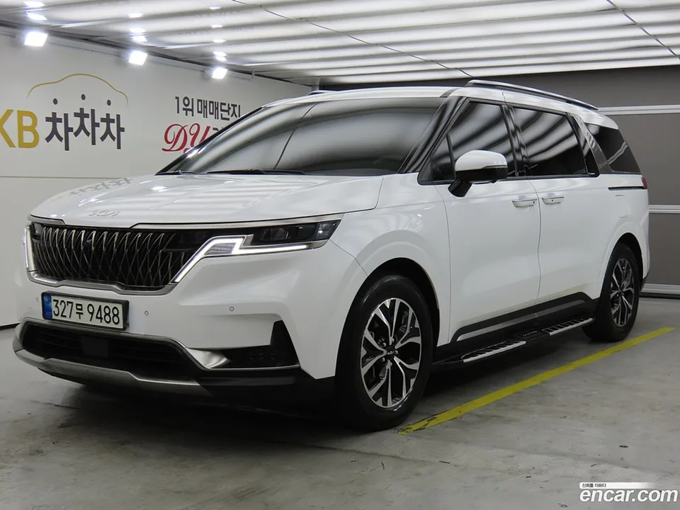 Kia Carnival 9 2022 — thumbnail 3