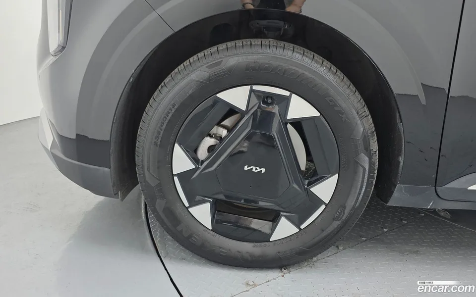 Kia Carnival HEV 9 2024 — thumbnail 2
