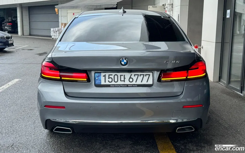 BMW 5 Series 530i 2023 — миниатюра 4