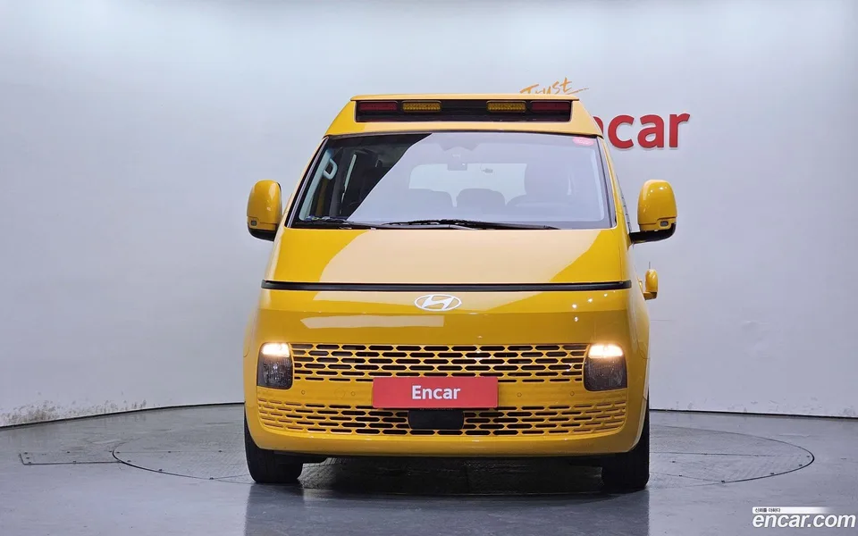Hyundai Staria L3.5 2025 — thumbnail 3
