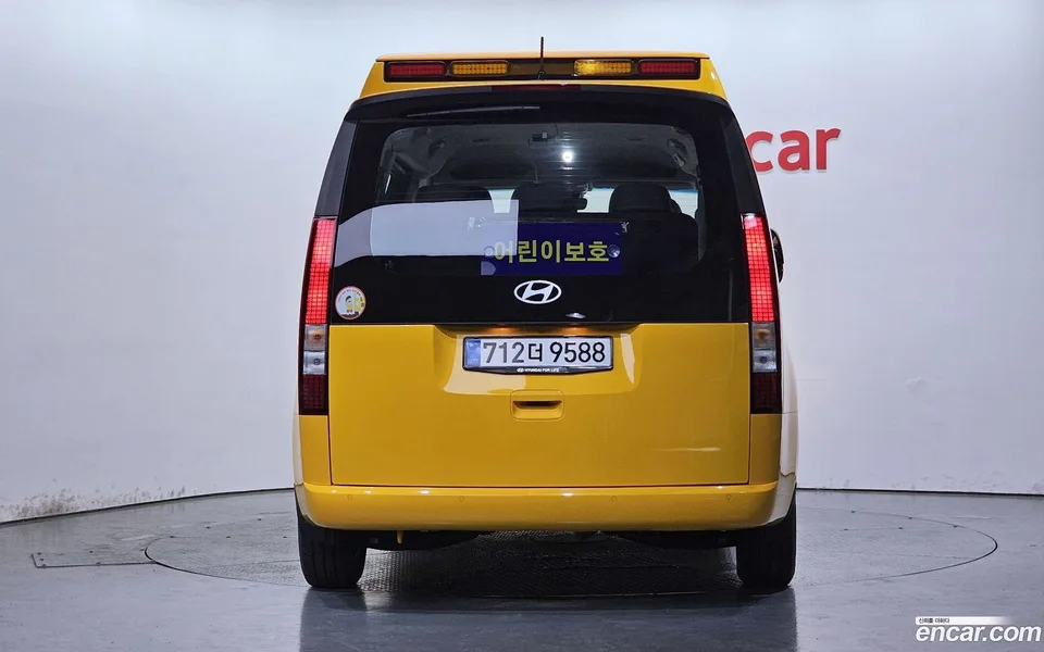 Hyundai Staria L3.5 2025 — thumbnail 4