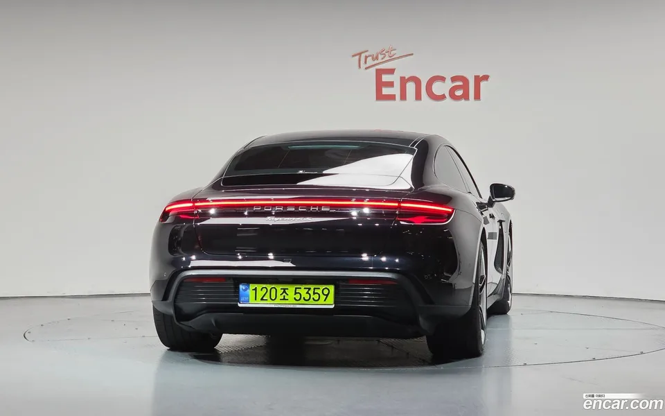 Porsche Taycan 4S 2025 — thumbnail 4