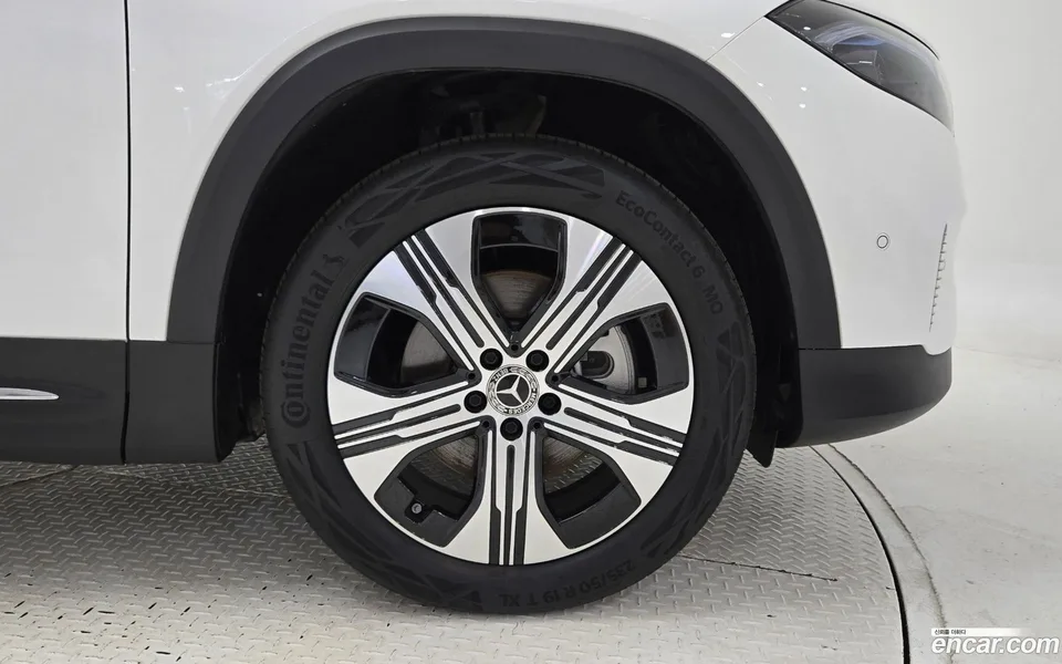 Mercedes-Benz EQB EQB300 4MATIC 2025 — миниатюра 5