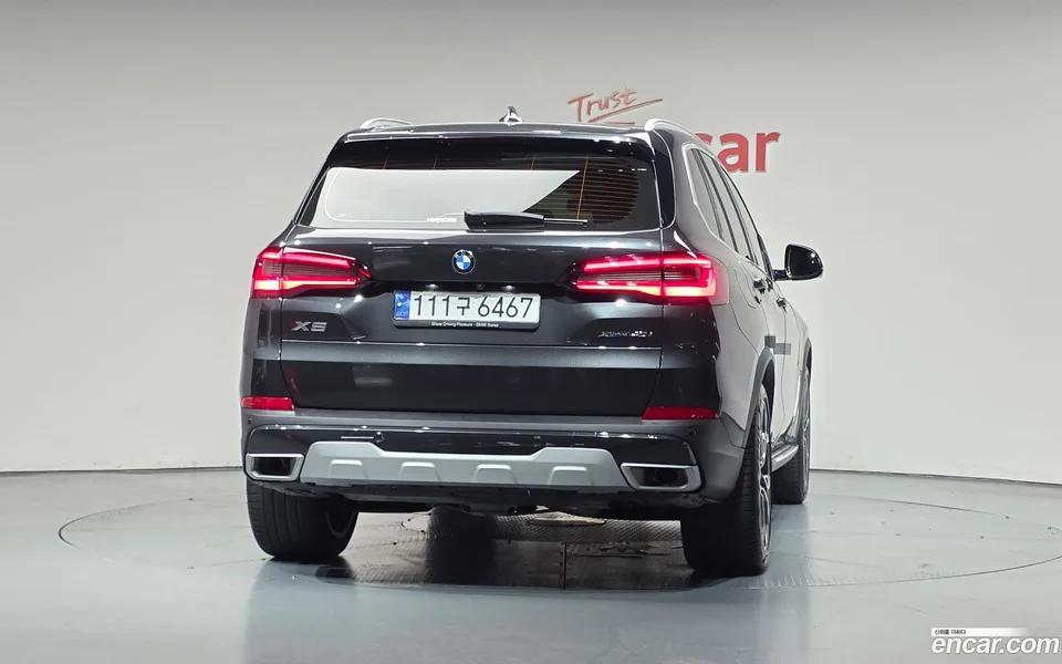BMW X5 xDrive 40i xLine 2023 — thumbnail 4
