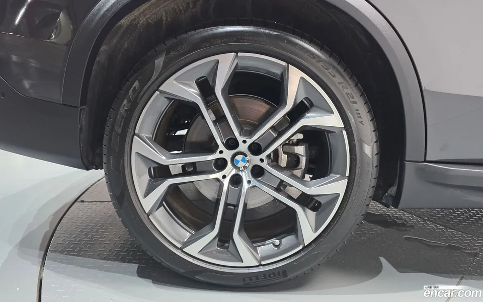 BMW X5 xDrive 40i xLine 2023 — thumbnail 5