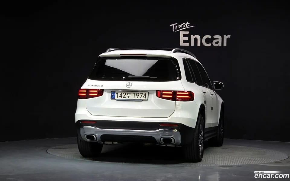 Mercedes-Benz GLB-Class GLB200 d 2024 — thumbnail 4